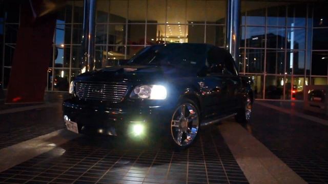 2003 F-150 Harley Davidson Cruising Through Town! смотреть онлайн