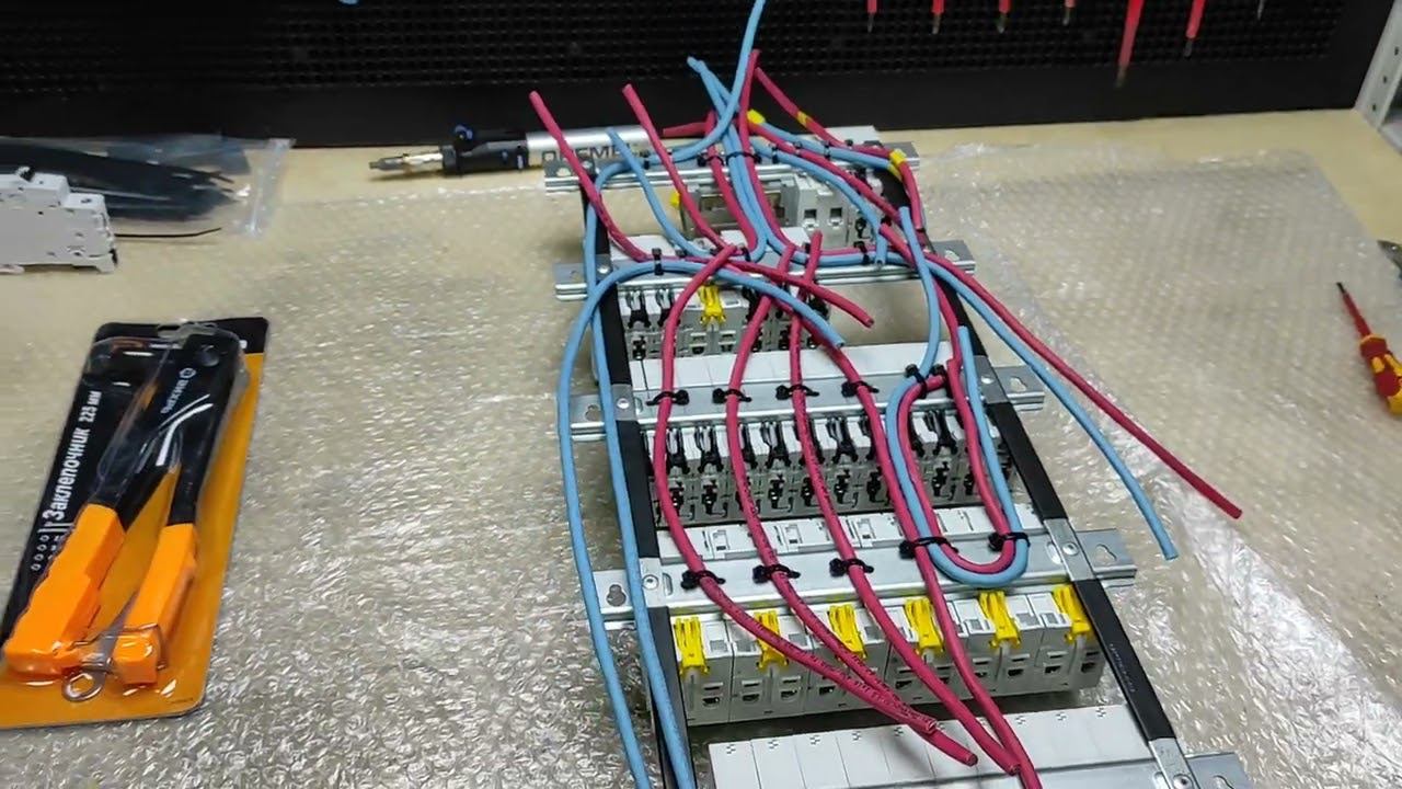 Способ устранения минусов щита uk600. И коротко про ситуацию с оборудованием #сборкащитов смотреть онлайн