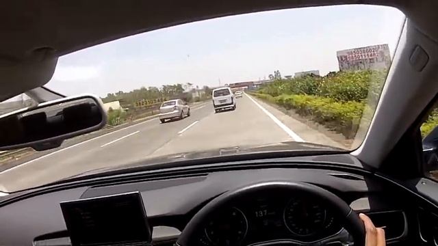 Over 200km/h on the Audi A6 смотреть онлайн
