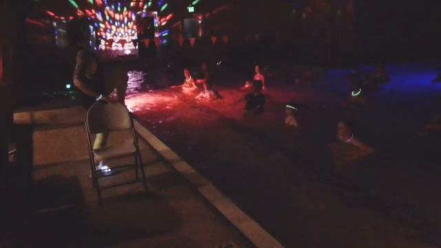 Aqua Zumba Cool Down / Stretch Diamonds (Gipsy Cover) Frank Diago for demonstration purposes only смотреть онлайн