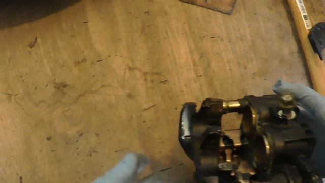 不動VT250FEを走らせる #46(キャリパー取付け) Motorcycle Restoration: Honda VT250F Part 46 смотреть онлайн
