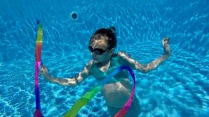 Хвост РУСАЛКИ в море! Русалка и море!