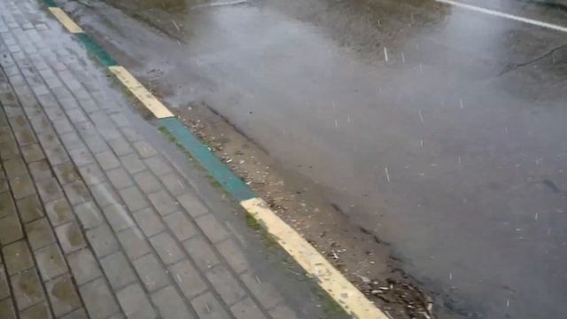 Поселок Обухово Московская обл. 2 июня 2017 идет снег после града. 7 месяц зимы! смотреть онлайн