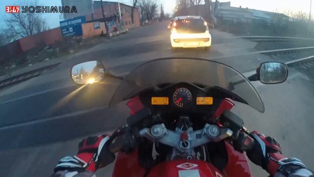 VFR800 Stock Vs Yoshimura Exhaust