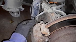 28. Замена суппортов и тормозных шлангов БМВ Х5 Е53(Прокачка тормозной системы)