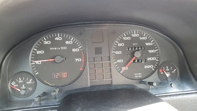 Проблемный холодный пуск Audi 80 b4 2.0E ABK 1992г. смотреть онлайн