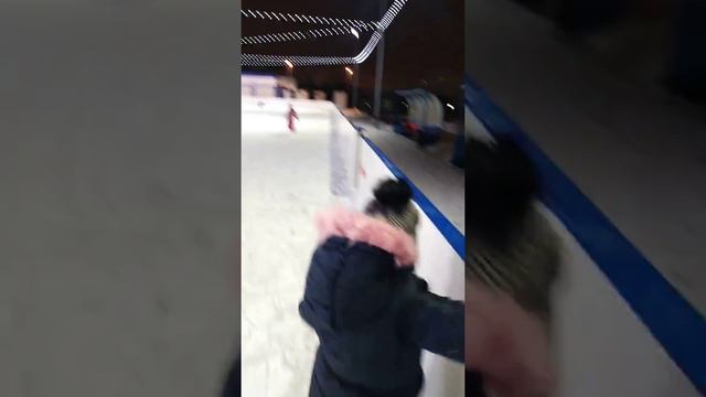 Учу кататься на коньках смотреть онлайн