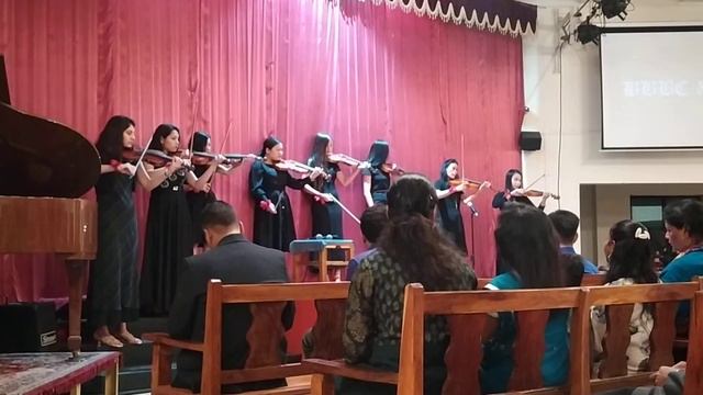 Violin Christmas music by Berean's Musicians смотреть онлайн