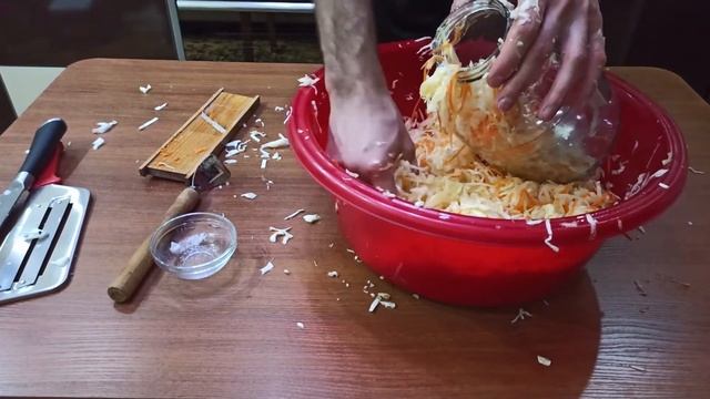 ПРОСТОЙ РЕЦЕПТ ВКУСНОЙ КВАШЕНОЙ КАПУСТЫ