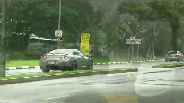 12 Exotic Cars Arriving At Kallang Car Park Singapore смотреть онлайн