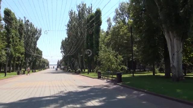 Прогулка по аллее героев в Волгограде смотреть онлайн