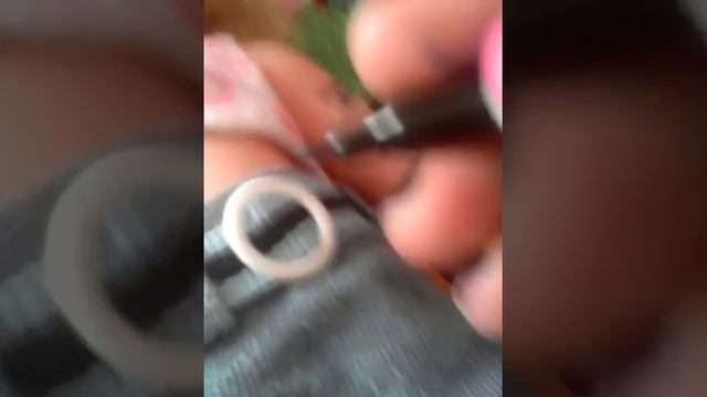 Из обычной куклы делаем гота , макияж , украшение . смотреть онлайн