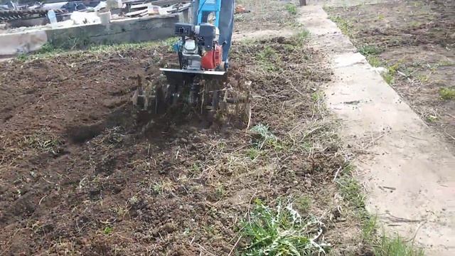 Мотоблок переделанный. Фреза гусиные лапки своими руками. Вспашка МОТОБЛОКОМ КУЛЬТИВАТОРОМ самод-ым смотреть онлайн