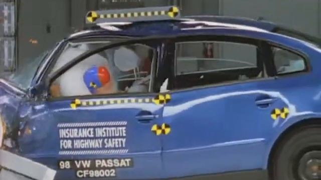 1998 Volkswagen Passat Moderate Overlap Test