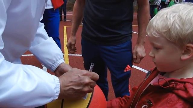 В лагере "Созвездие" - новая спортплощадка смотреть онлайн