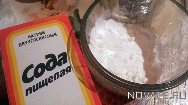Как почистить сковородку от застарелого жира и нагара не изгадив всю кухню смотреть онлайн