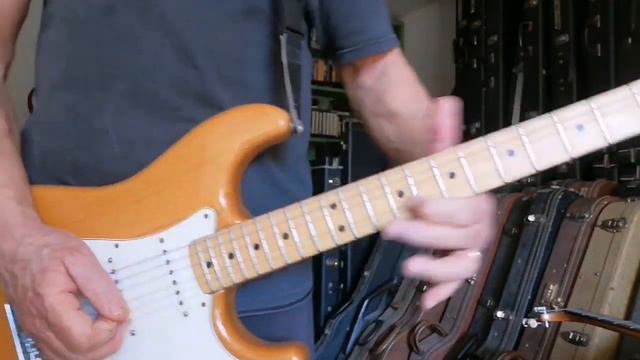 1977 Fender Stratocaster natural смотреть онлайн