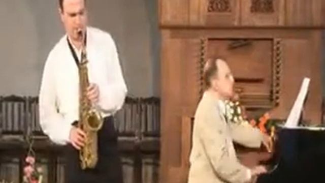 Gor Ghasabyan plays "A la Russe" by Pierre Max Dubois смотреть онлайн