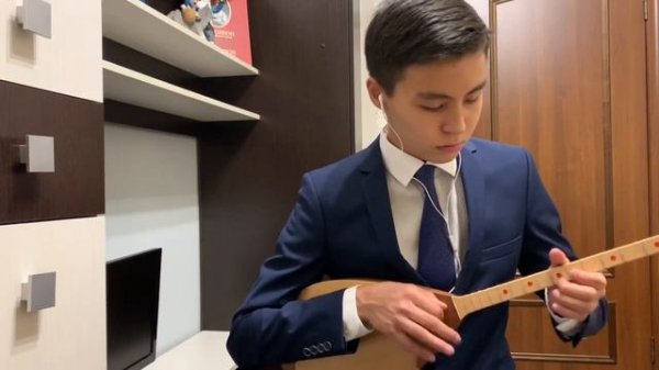 Luis Fonsi Despacito на домбре. Despacito домбырада