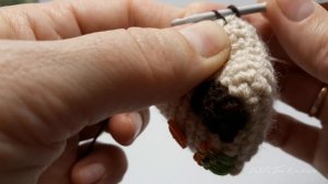 Вязаный брелок Домик - вязание крючком