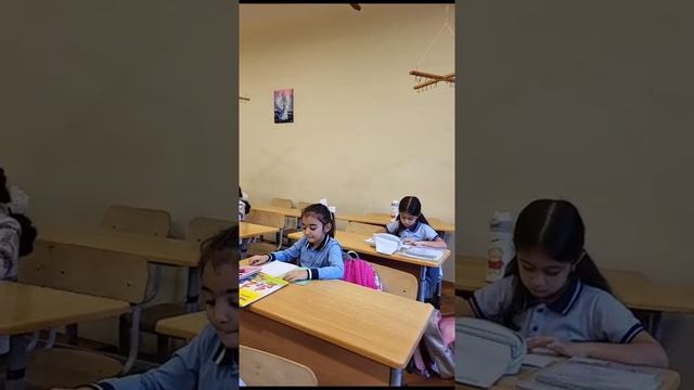 #Урок математики.Тема:Сложение в пределах 10-ти.Математический диктант с учениками 1 д класса. смотреть онлайн