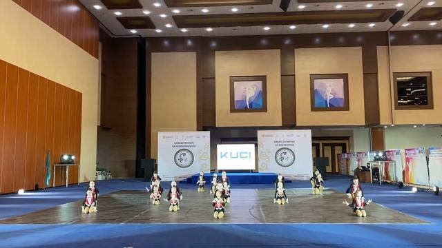 Чир джаз. Cheer jazz 8-11 лет. Казахстан, г.Павлодар. HOLI. смотреть онлайн