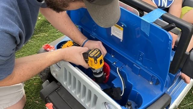 Upgrading My Son's Power Wheels From 12v To 18V Battery! DIY How To Guide! смотреть онлайн
