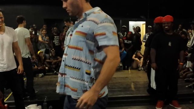 Chibi & Ace Ventura vs Boppin Andre & Madd Chadd смотреть онлайн