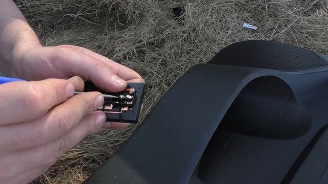 Ремонт кнопки стеклоподъёмника Chevrolet Aveo T300/Шевроле Авео Т300 смотреть онлайн