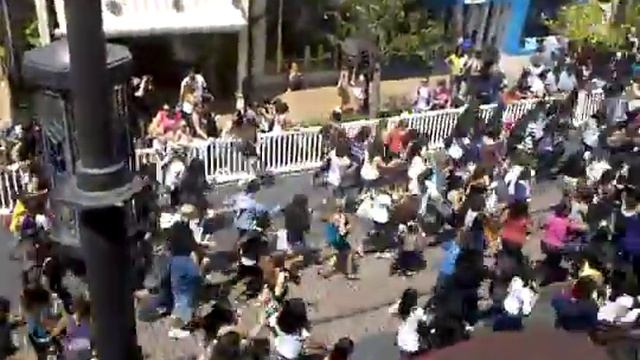 The Jonas Brothers Hit The Grove (Los Angeles, CA) смотреть онлайн