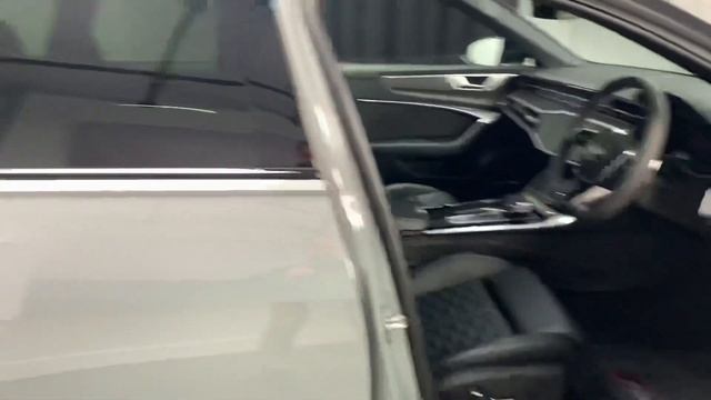 2021 Audi RS6 Avant Carbon Black Edition смотреть онлайн