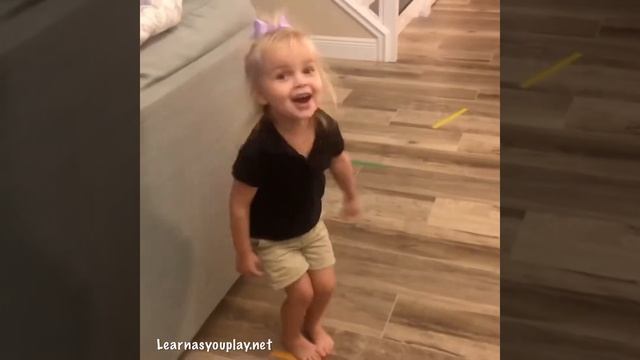 Color Find! Ages 2+ смотреть онлайн