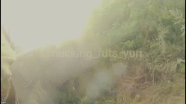 Попадание снаряда в Хаммер, видео ВСУ смотреть онлайн