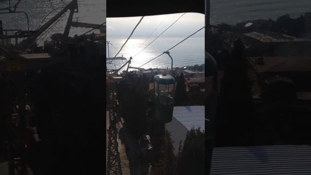 Канатная дорога в городе Ялта смотреть онлайн