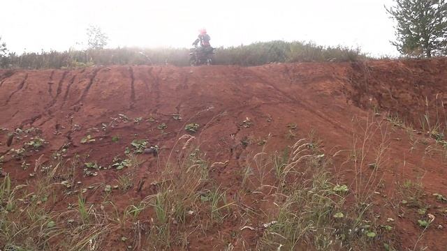 Мотоцикл Скаут-5 (полный привод), заезд в гору. смотреть онлайн