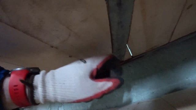 Гаражные будни / Уборка в салоне автомобиля / Установка полок в гараже смотреть онлайн