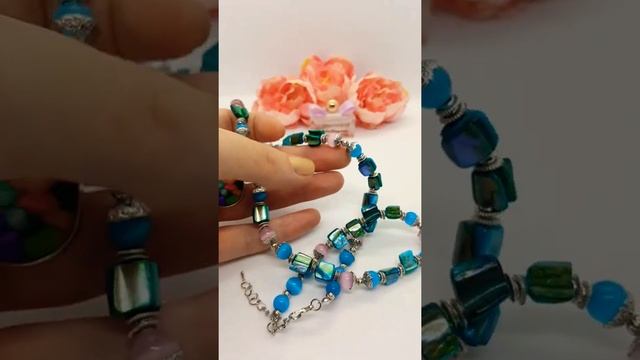 Колье с подвеской капля перламутр, розовый и голубой кошачий глаз. смотреть онлайн