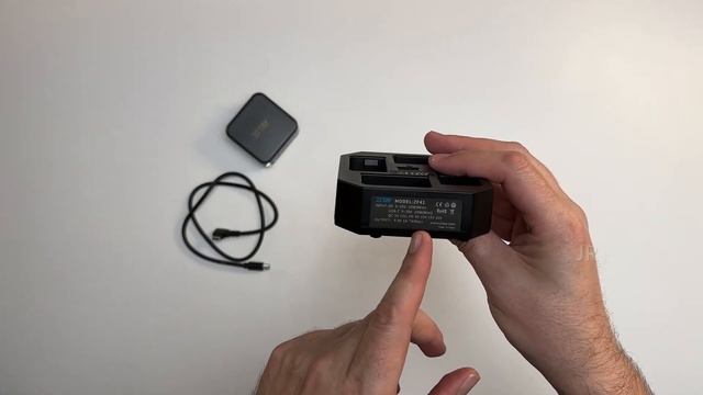 4 channel charger for camera batteries NP-FZ100 Sony смотреть онлайн