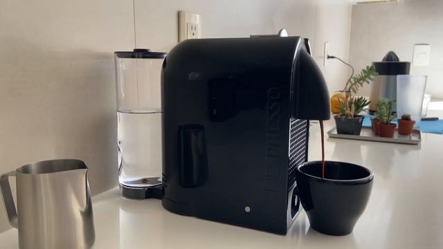 Cappuccino Latte Art with Nespresso - Tutorial смотреть онлайн