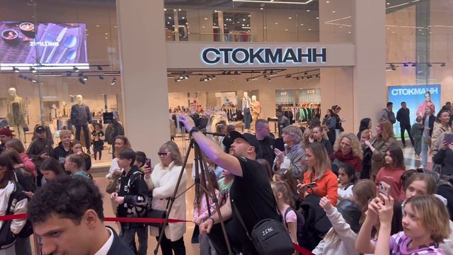 МАСШТАБНАЯ сходка ПОПУЛЯРНЫХ БЛОГЕРОВ в Москве! смотреть онлайн