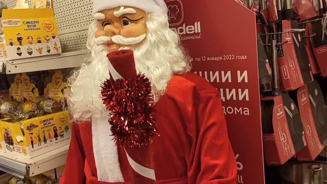 1 января 2022 вышли прогуляться и посмотреть елку в ярмарке