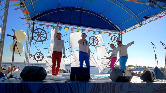Седая ночь - Группа "ДИСКОМАФИЯ" (Кронштадт, Петровский парк, День ВМФ 2017г). смотреть онлайн
