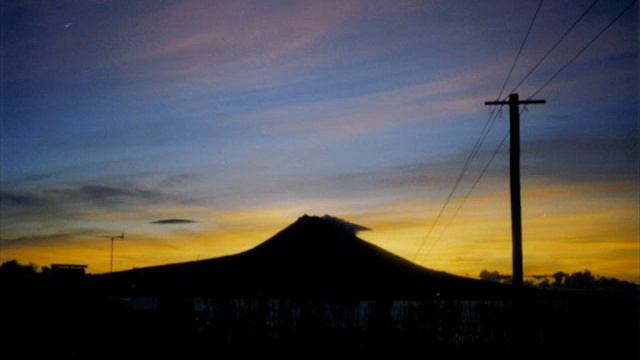 Não é tarde - Fernanda Brum смотреть онлайн