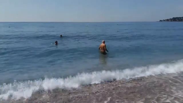 Лазурный берег. Лето- пляж, солнце, море смотреть онлайн