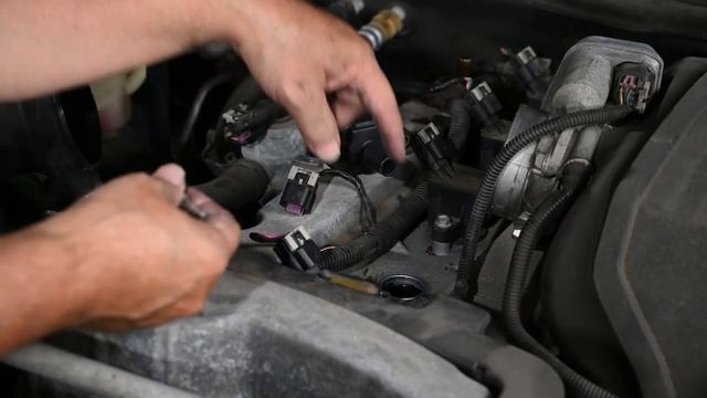 Change Your Hummer H3 Coil Packs (also Chevy Colorado & GMC Canyon). Super-easy Job! смотреть онлайн