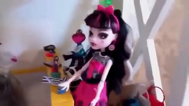 ВИДЕО МОНСТР ХАЙ! коллекция кукол монстр хай а также их домик смотреть онлайн