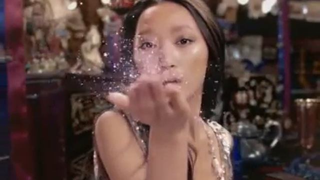 Anna Sui Magic Romance смотреть онлайн