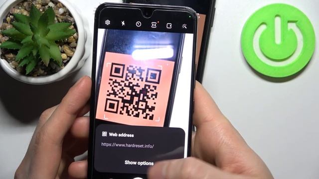 How to Scan QR Codes in SAMSUNG Galaxy S22? смотреть онлайн