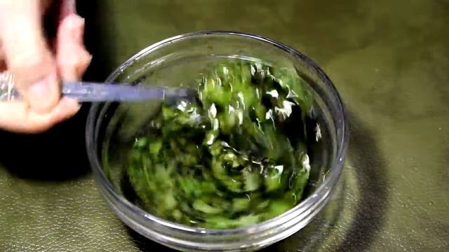 САЛАТ ІЗ ПОМІДОРІВ З БАЗИЛІКОМ / САЛАТ ИЗ ПОМИДОРОВ с базиликом смотреть онлайн