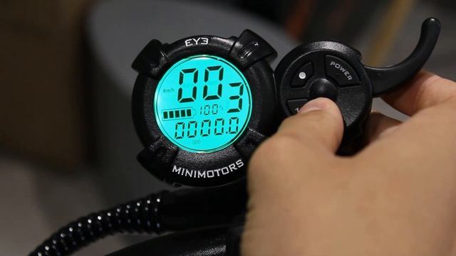 DUALTRON BLADE X : UNE TROTTINETTE ELECTRIQUE ETONNANTE ET PUISSANTE !